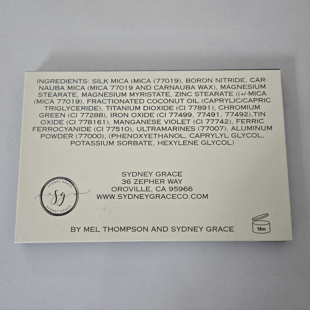 Sydney Grace Tiny Marvels Eyeshadow Palette - Picture 2 of 5